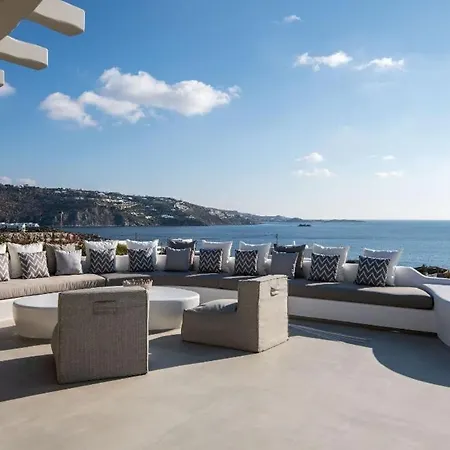 Tana Villa *