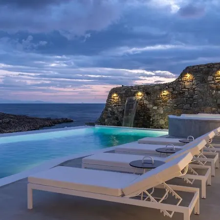 Tana Villa *